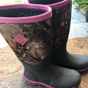 Women’s muck boots